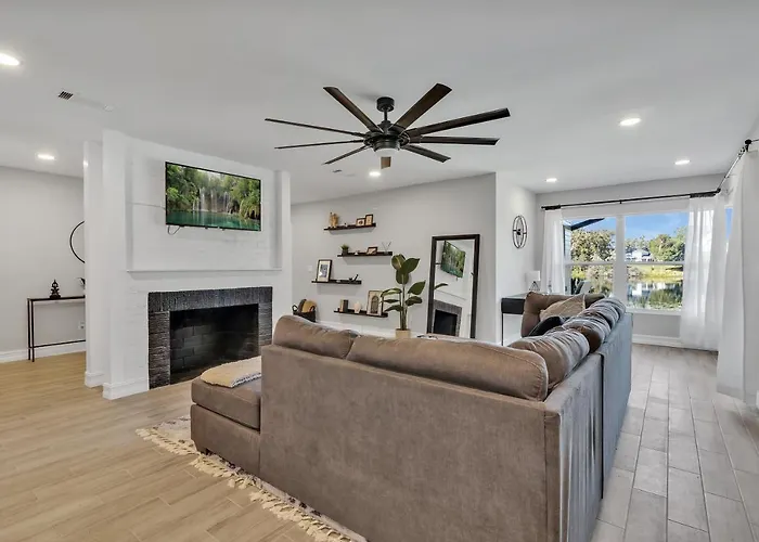 Modern Lake Front Casita Near Winter Park!
